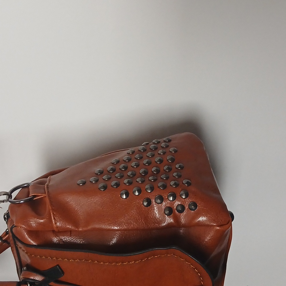 FashionAccessories Ladys Collection Carmel Brown Vegan Leather Shoulder Bag EUC - Picture 4 of 16